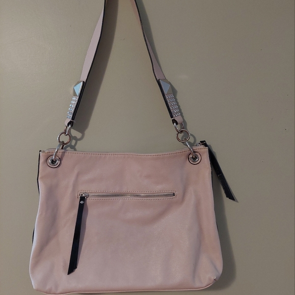 Guess purse - Picture 3 of 16